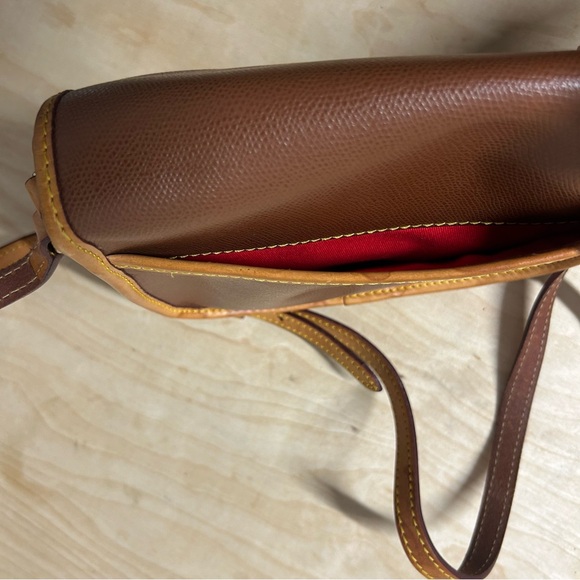 Dooney & Bourke Pebble Grain Saddle Hallie Crossbody Bag Caramel Brown VTG - Picture 14 of 16